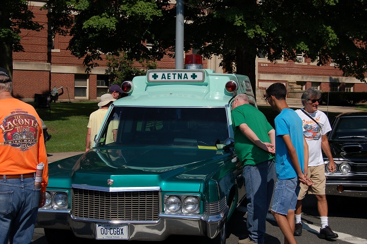 Aetna Participates in 18th Annual Cruisin’ on Main Street Event