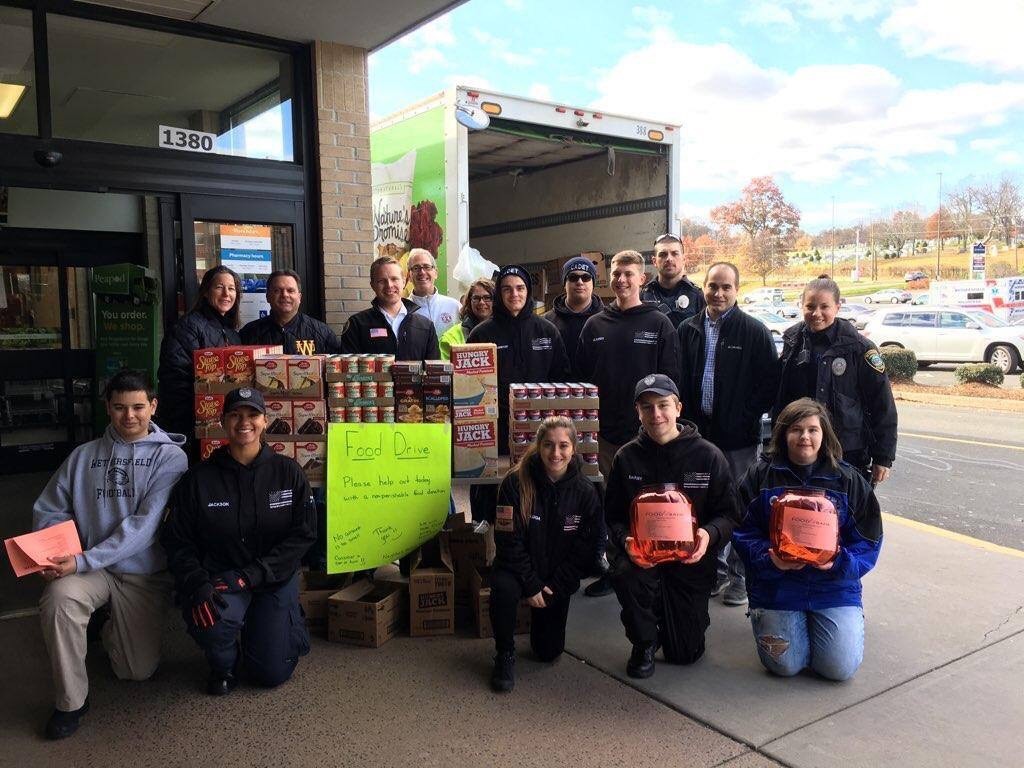 Aetna Participates in Wethersfield First Responder Food Drive